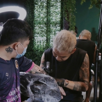 Xăm hình full lưng 6 triệu